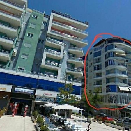 Vivi La Tua Vacanza Con L'Appartamento 1 Di Ervin! Enjoy Your Holiday With Ervin'S Apartment 1! Vlore Exterior photo