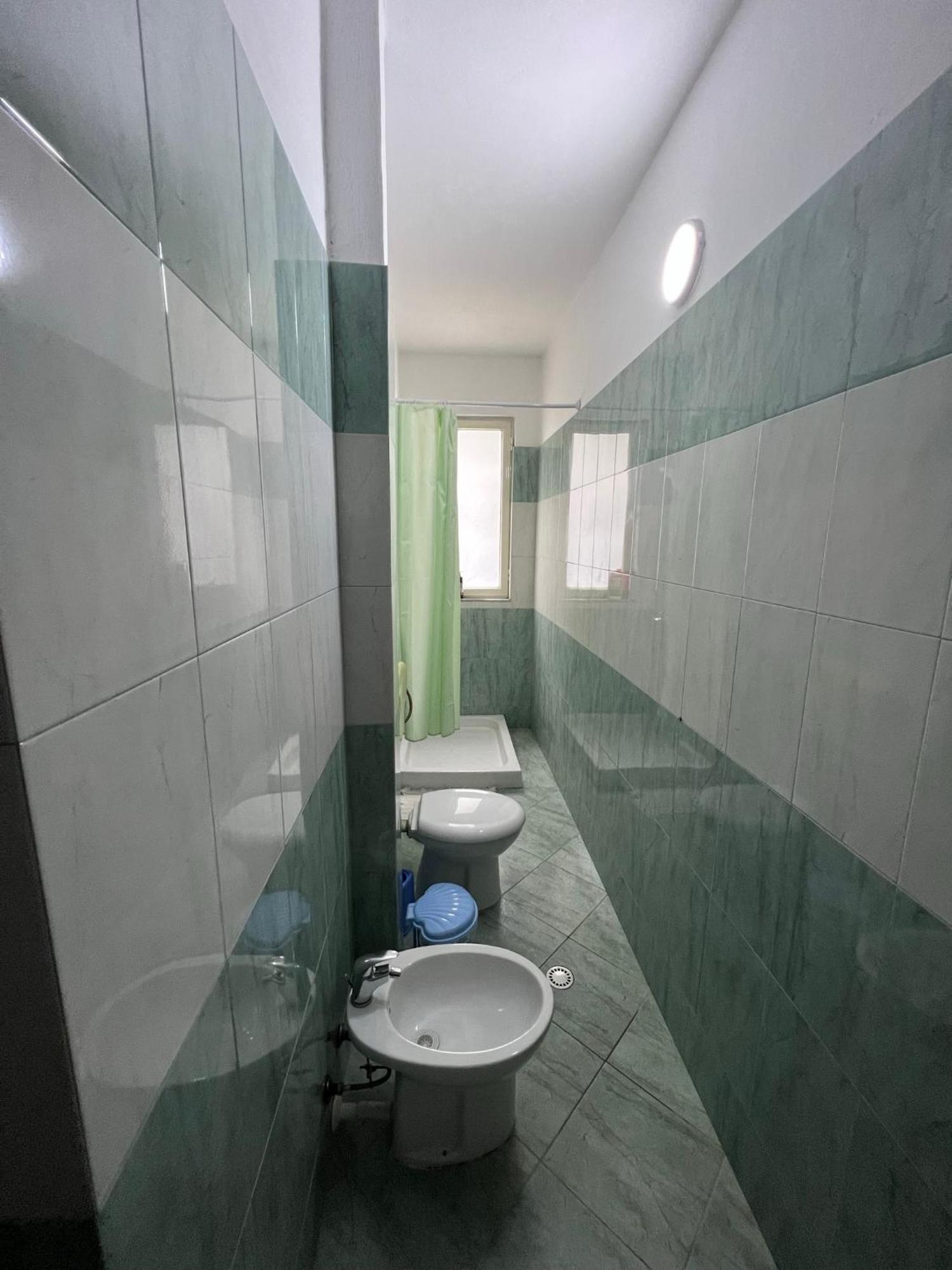 Vivi La Tua Vacanza Con L'Appartamento 1 Di Ervin! Enjoy Your Holiday With Ervin'S Apartment 1! Vlore Exterior photo